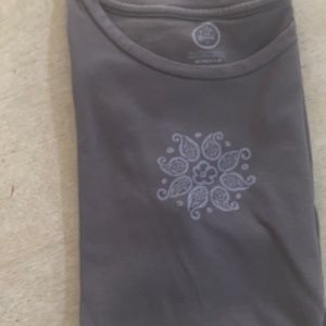 Life is good t-shirt preowned